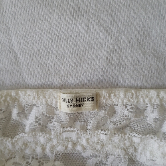 Tops - Picture 4 of 5